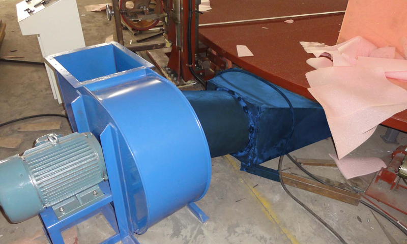 Rotary plastic cutting equipment