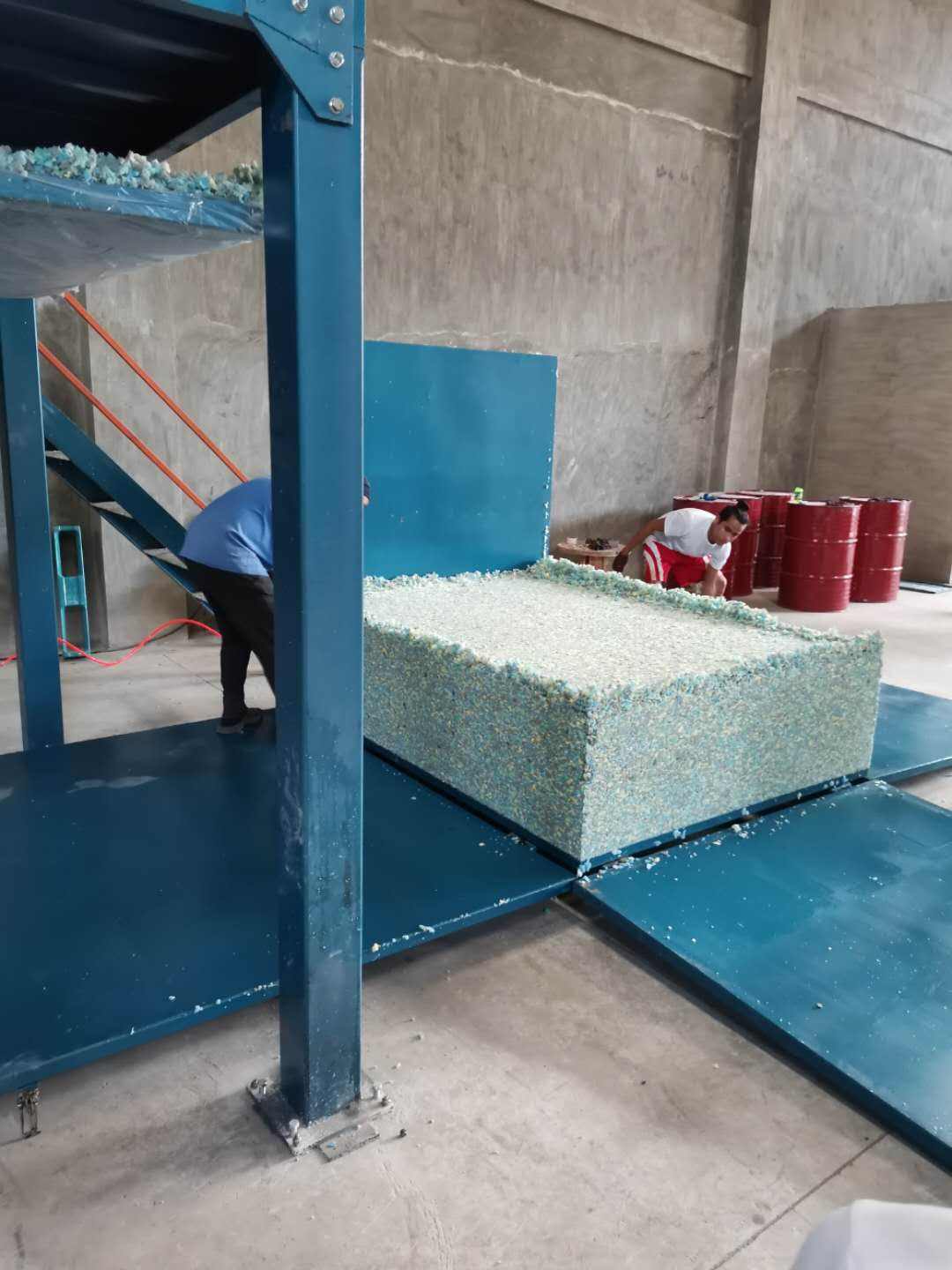 China factory direct best selling wasted foam rebonding machine recycle foam second use foam maker