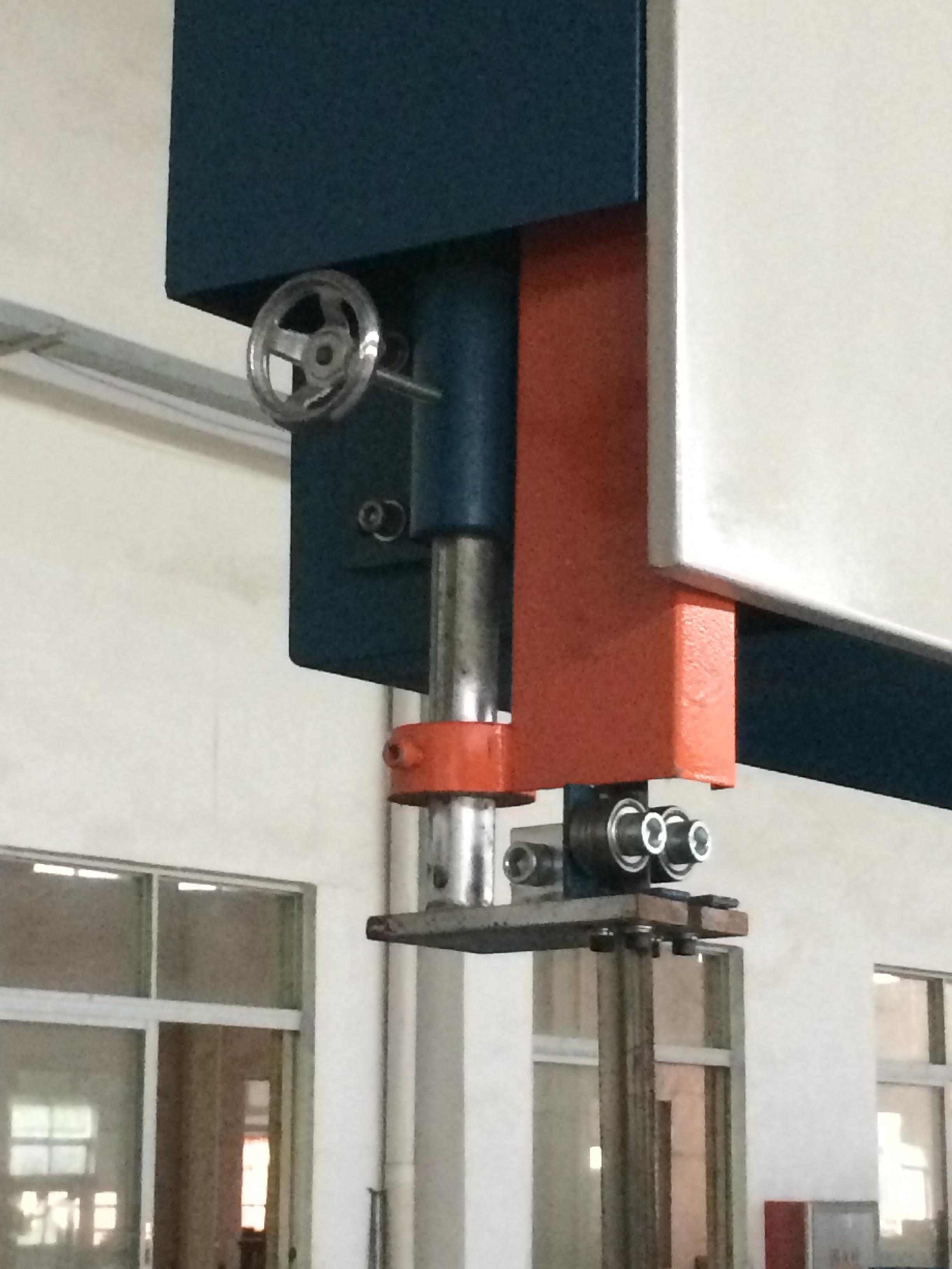 PU Foam Sponge Vertical Cutter