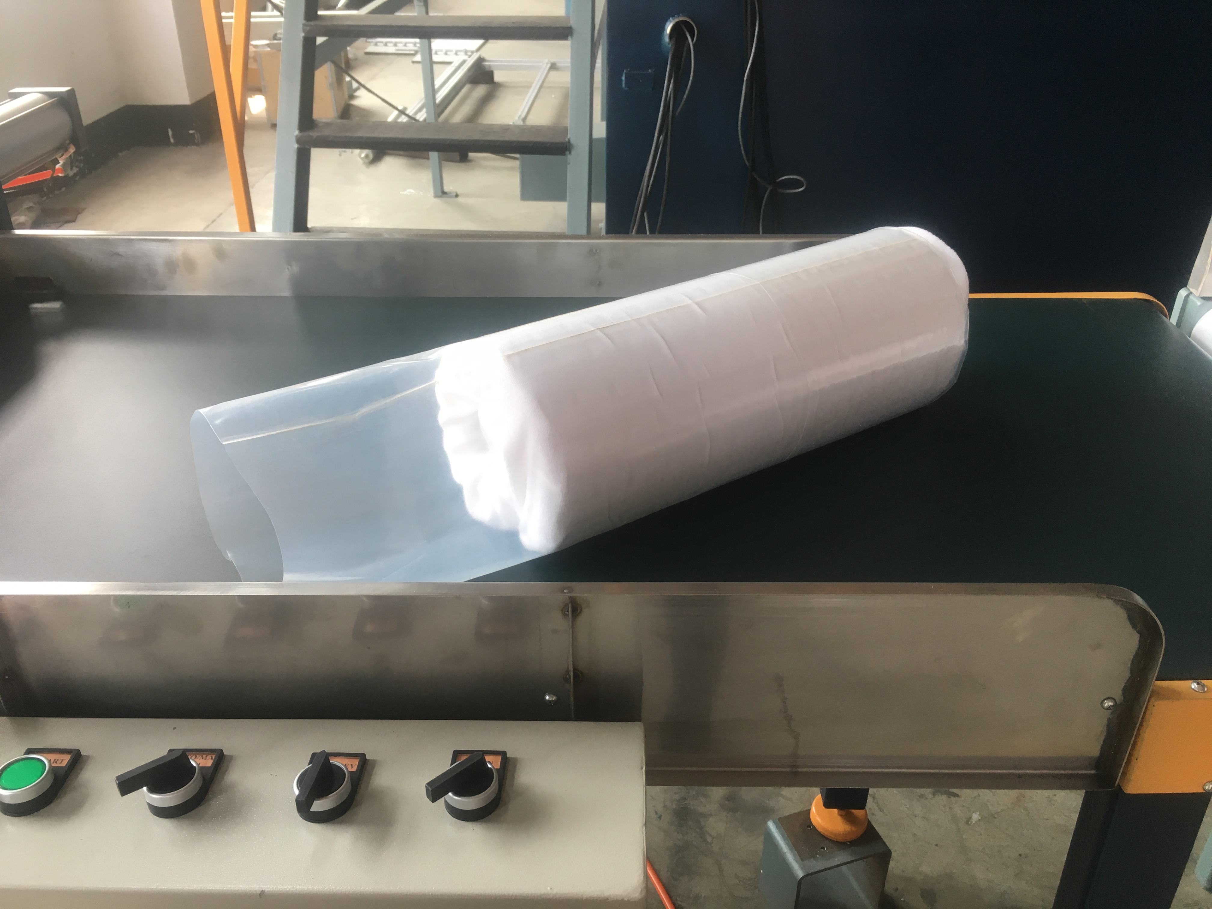 Cusion Quilt Roll Packing Machine