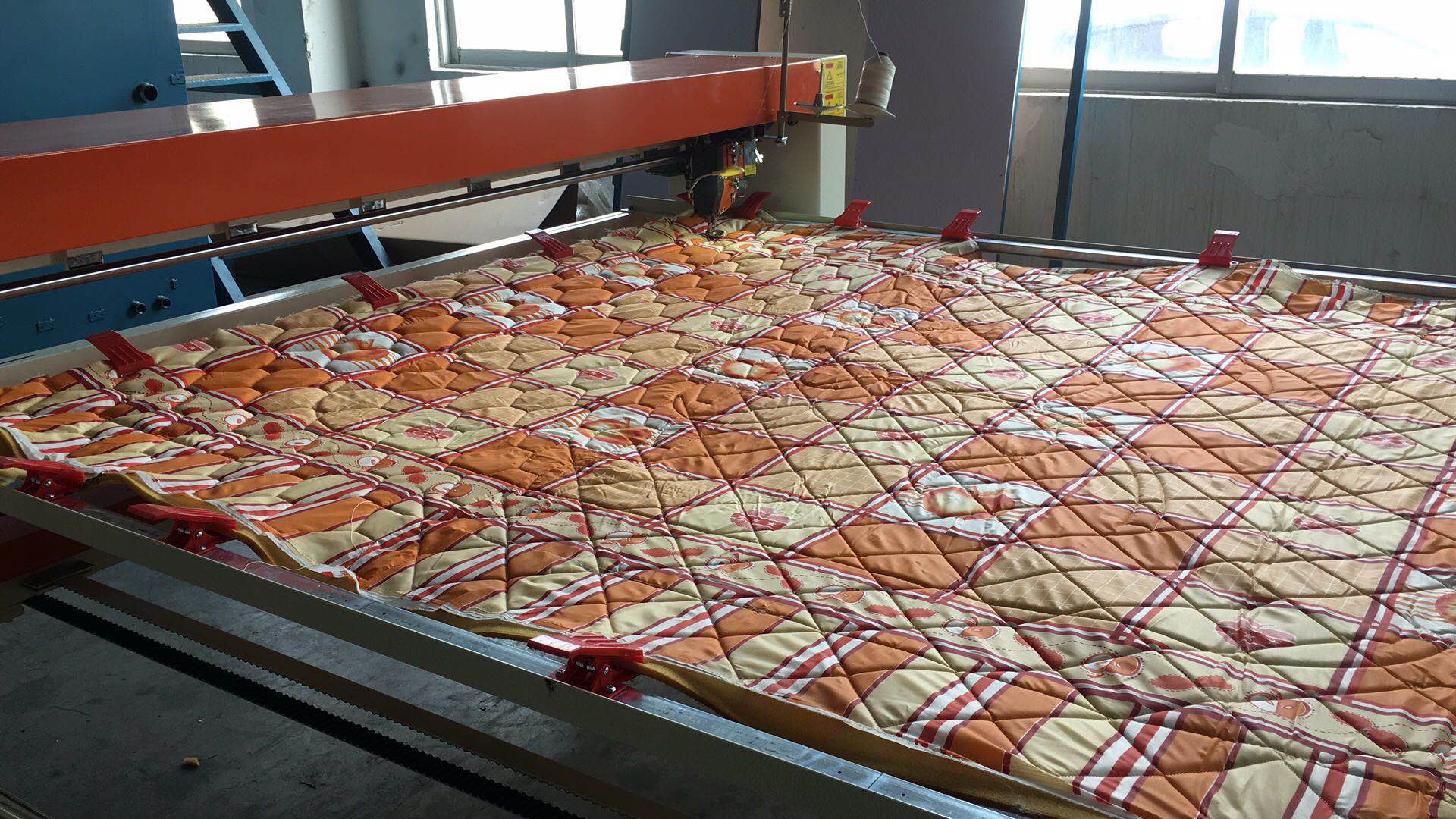 Best selling in africa can adjusted size automatic quilting machine for comforter