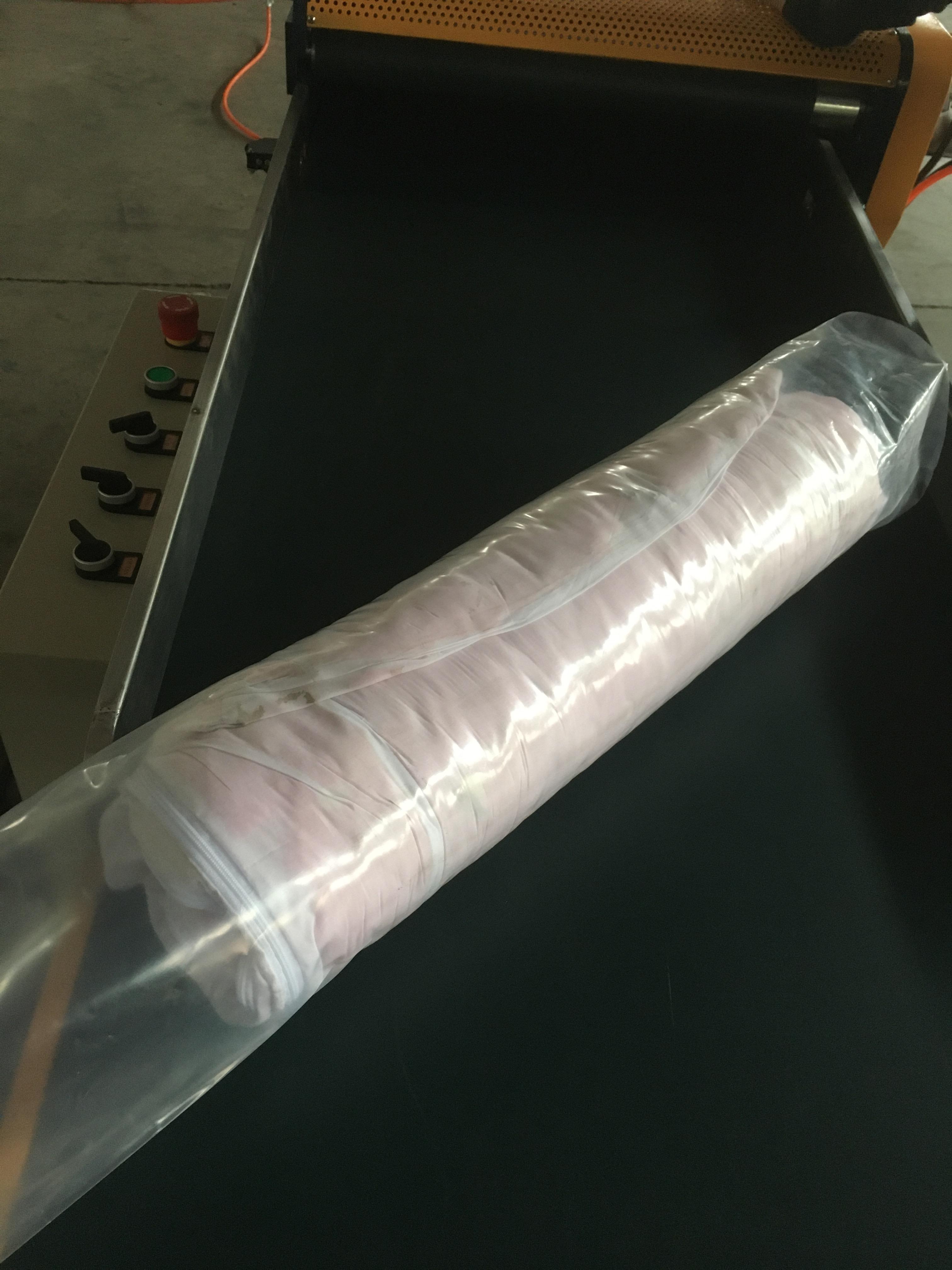 Pillow Roll Packing Machine