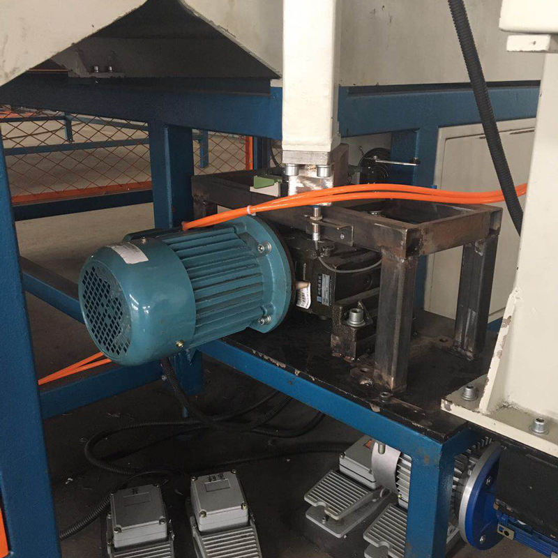 tape edge machine for mattress sewing