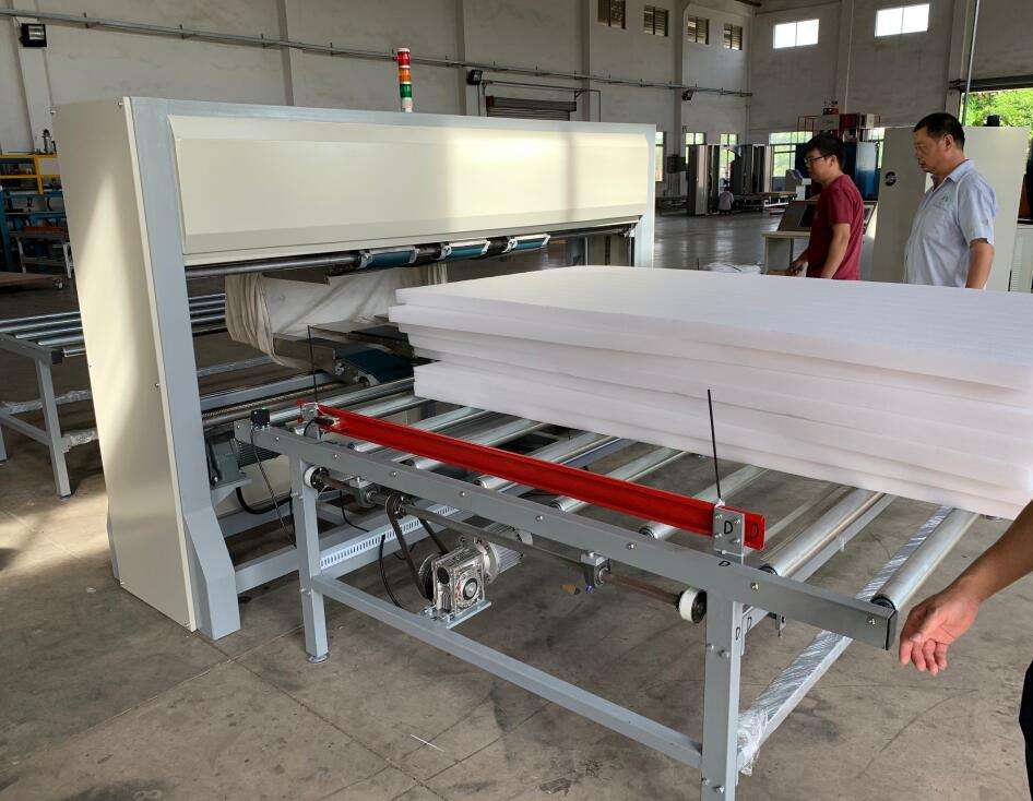 China made mattress covering packing machinery by plastic smoothly chinese mattress machine